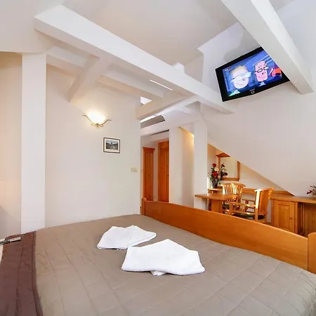 Hotel Pizzeria Belmonte 4*